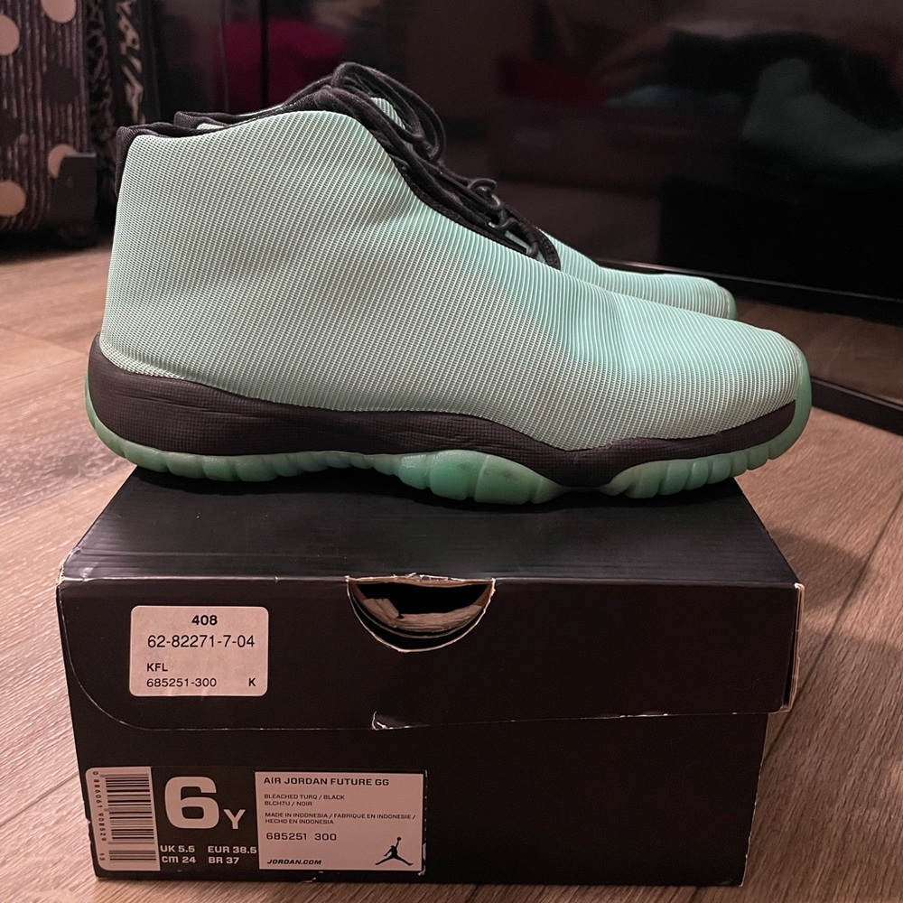 Air Jordan Future Size 6Y